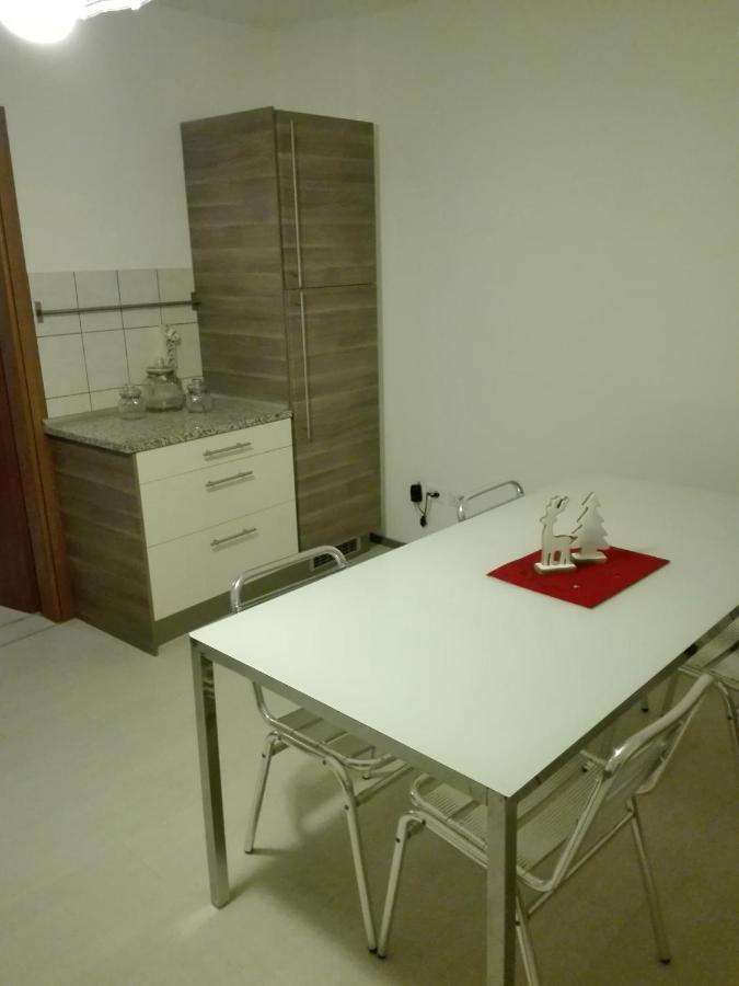 Girasole Grazioli 47 Acomodação com café da manhã Trento Exterior foto